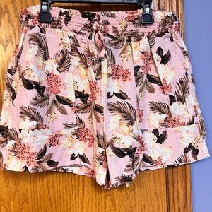 Tropical pull on shorts